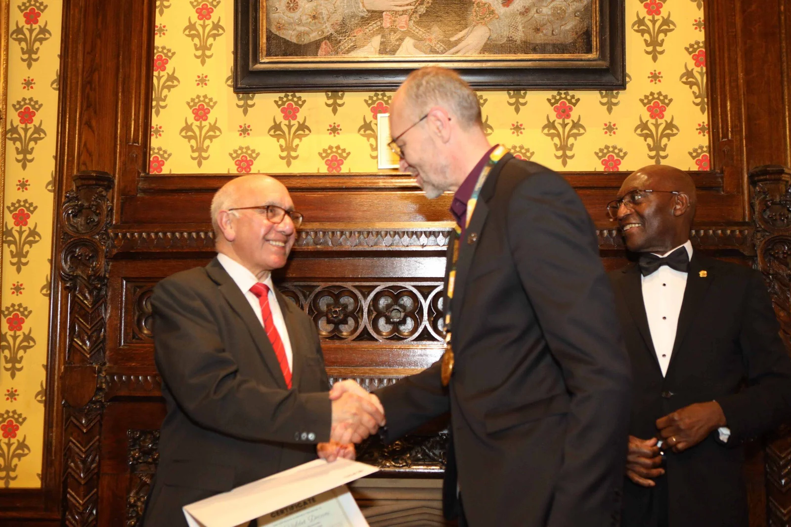 WCRC Leaders awards — Professor Virender Sharma receiving his certificate at the Global Business Conclave in London
